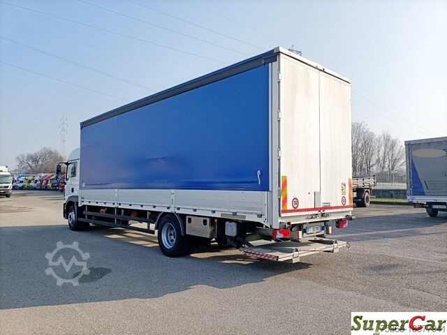 Flatbed truck with tarpaulin MAN TGM 18 320