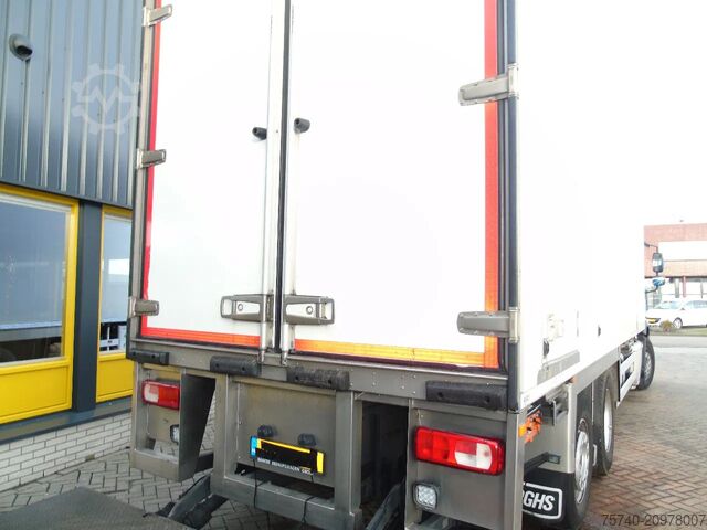 Refrigerated/frozen transport DAF CF 26.330 + CARRIER SUPRA + LOADLIFT