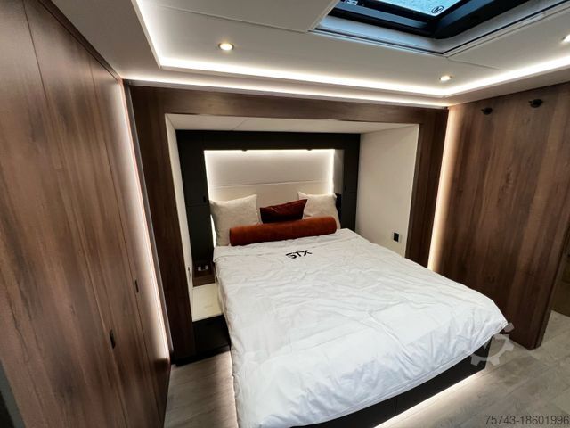 Viehtransporter LKW MERCEDES-BENZ ACTROS 2651 MOTOHOME 3 Pop-Out Vollausstattung