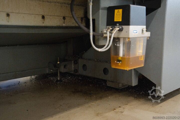 Cycle-controlled lathe WEILER E 50 HD x 1000