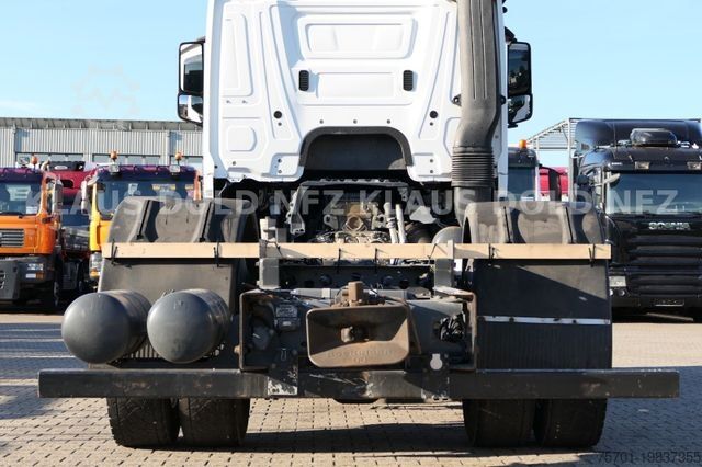 Truck chassis MERCEDES-BENZ ANTOS 1851 ADR Fahrgestell Retarder Vollluft ADR