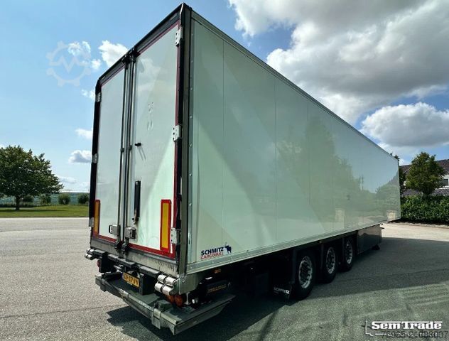 Reefer semitrailer SCHMITZ CARGOBULL SCB*S3B VECTOR 1550 275 CM HIGH FLOWER WIDE 2.00