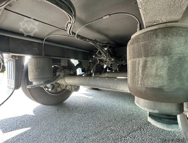 Reefer semitrailer SCHMITZ CARGOBULL SCB*S3B VECTOR 1550 275 CM HIGH FLOWER WIDE 2.00