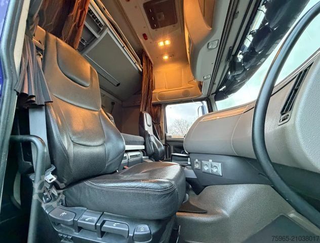 Standard tractor unit DAF XF 430 SSC TRS GENSET 628.000 KM + THEO MULDER B