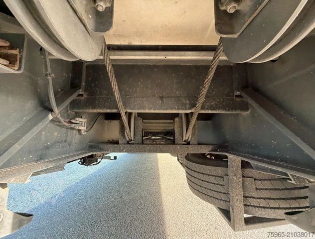 Standard tractor unit DAF XF 430 SSC TRS GENSET 628.000 KM + THEO MULDER B