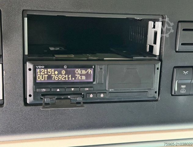 Standard tractor unit MERCEDES-BENZ Actros 2645 GIGA SPACE 6X2 769.500 KM SUPER COND