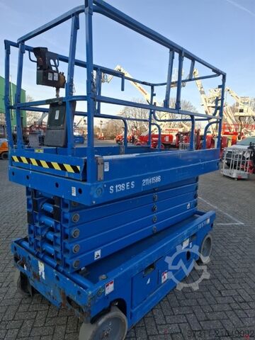 Scherenarbeitsbühne Haulotte Compact 14