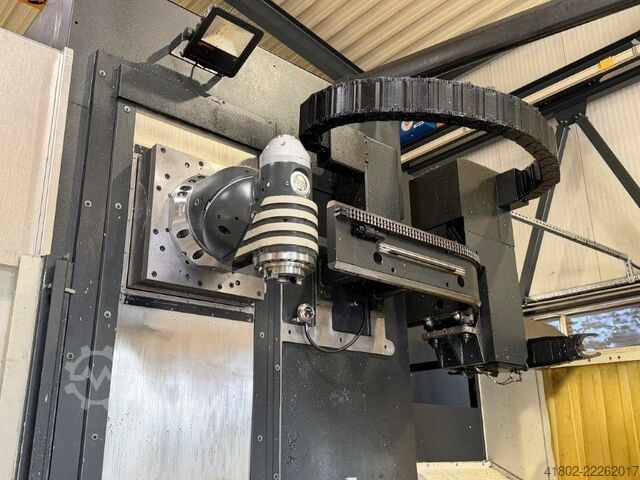 Bed Type Milling Machine - Universal SORALUCE TR 35