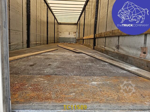 Sliding tarpaulins Schmitz Cargobull 
