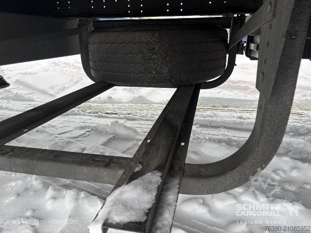 Auflieger mit Pritsche & Plane Schmitz Cargobull Semitrailer Curtainsider Standard