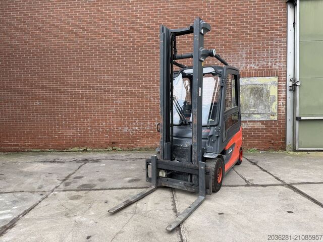 Elektro 4 Rad-Stapler Linde E25L-01