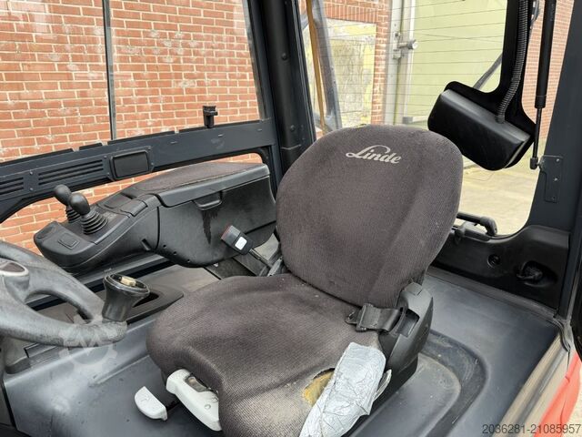 Elektro 4 Rad-Stapler Linde E25L-01