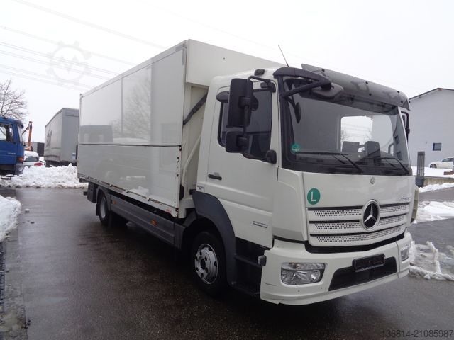 LKW mit Getränkeaufbau MERCEDES-BENZ Atego 1223 L 5,8 M Schwenkwand RFK Spurassi