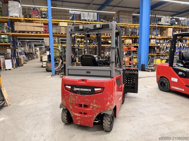 Elektro 4 Rad-Stapler Jungheinrich EFG 425k