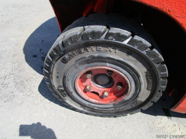 Dieselstapler Linde H25D-02 - Triplex-Freihub 4,7m + Seitenschieber