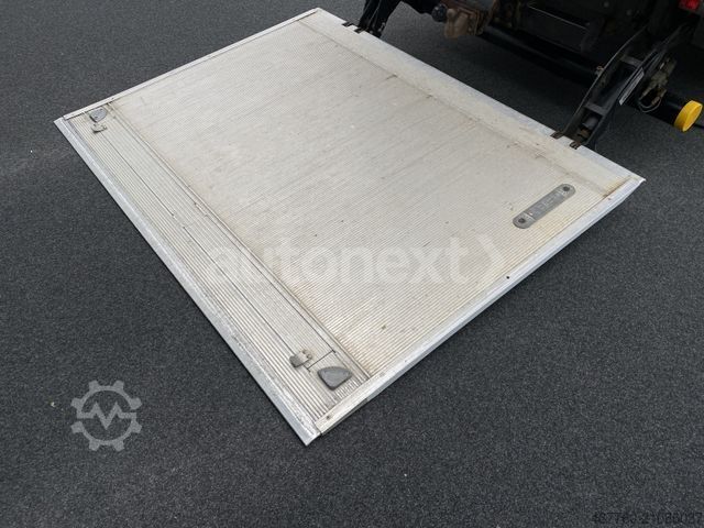 Transporter mit Koffer VOLKSWAGEN Crafter 35 MAXI *Ladebordwand* AHK 3,5t * KAMERA