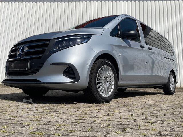 Minibus MERCEDES-BENZ Vito 119 Tourer PRO 4x4 XL STANDHZ AHK PDC KAM