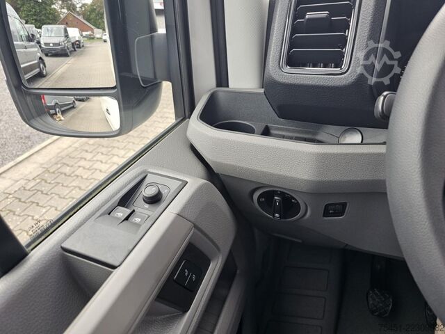 High top van VW Crafter 35 Kasten MR Holzladeboden TEMPOMAT PDC