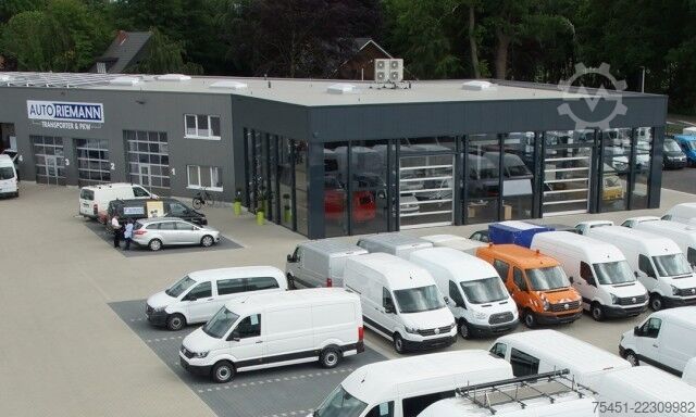 High top van VW Crafter 35 Kasten MR Holzladeboden TEMPOMAT PDC