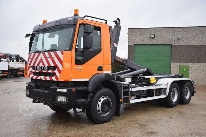 Hakenarmsystem Iveco Trakker 330