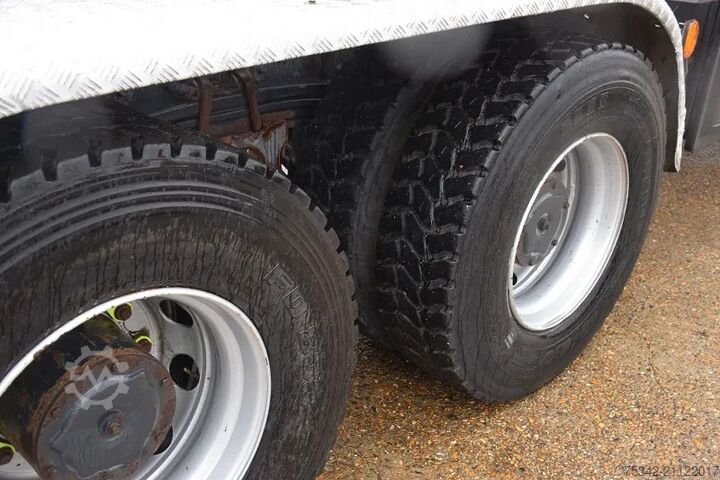 Hakenarmsystem Iveco Trakker 330