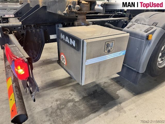 Gefahrgut LKW MAN TGX 26.500 6X2-2 LL