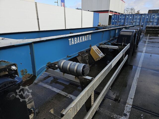 Containertransport RENDERS CHASSIS