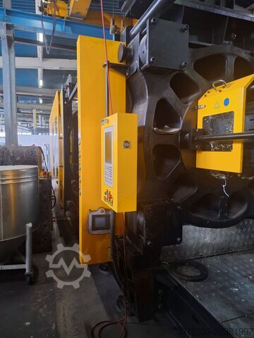 Injection molding machine CHEN HSONG JM1200-C3-SVP/2