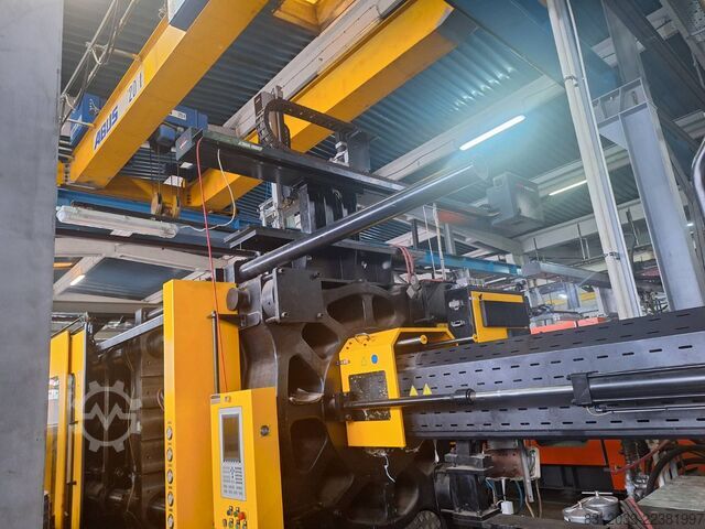Injection molding machine CHEN HSONG JM1200-C3-SVP/2
