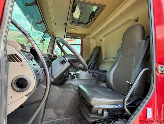 Box truck DAF CF 75.310 EURO 5 FT BURGERS BOX TAIL LIFT AIRCO