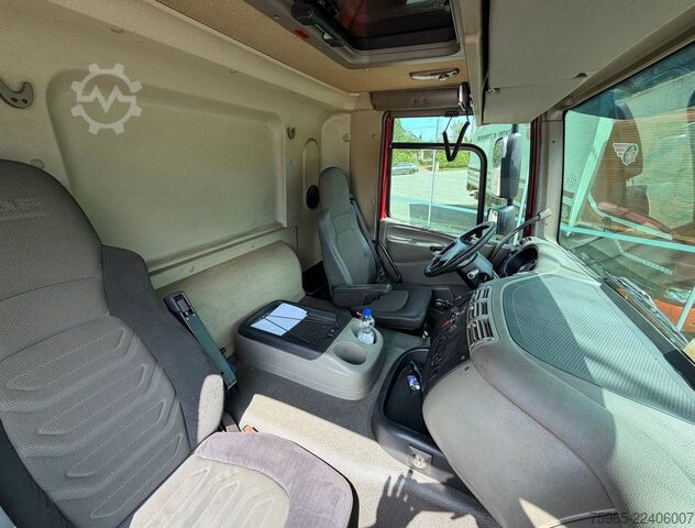 Box truck DAF CF 75.310 EURO 5 FT BURGERS BOX TAIL LIFT AIRCO