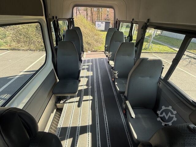 Kleinbus Mercedes-Benz Sprinter 313 CDI Aut 9Sitze od. 6Rollis