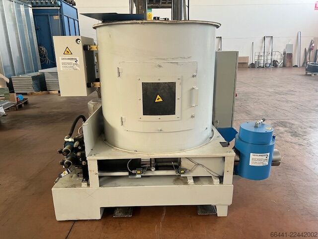 Brikettierpresse mit einer Leistung von 140 kg/h CO.MAT.FER DIN 140 N