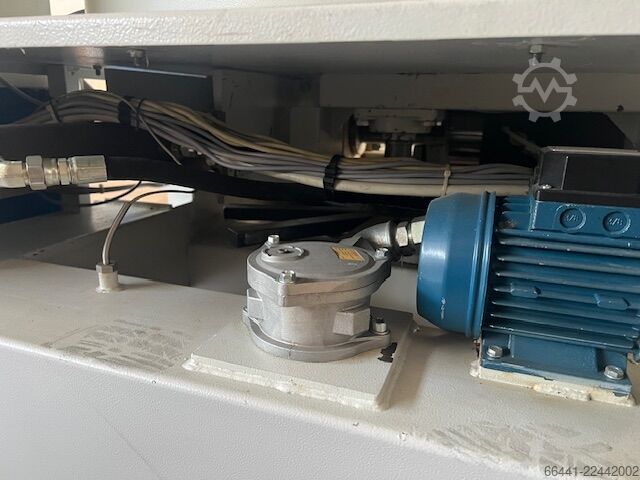 Brikettierpresse mit einer Leistung von 140 kg/h CO.MAT.FER DIN 140 N