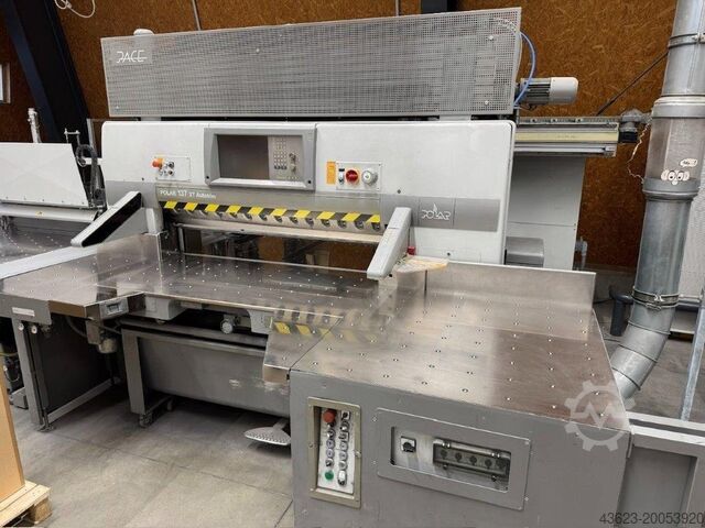 Papier Schneidanlage Polar 137 XT AT PACE