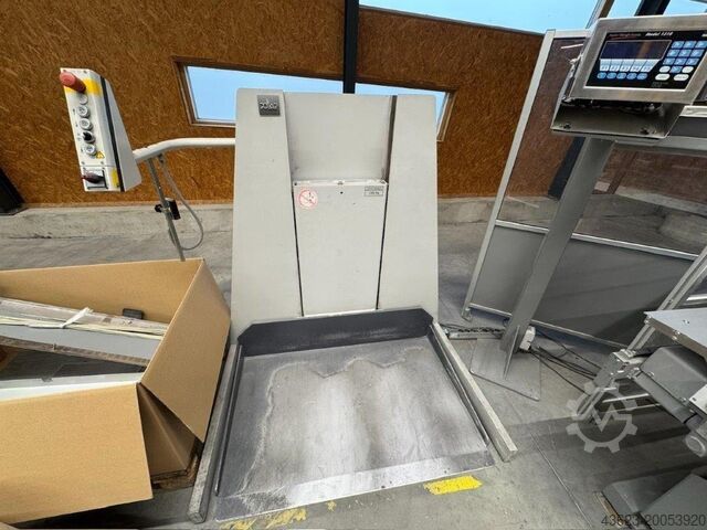 Papier Schneidanlage Polar 137 XT AT PACE