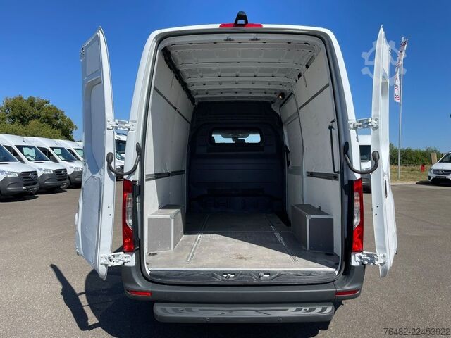 High top van MERCEDES-BENZ Sprinter 317 CDI KA/L2H2/3665/MBUX/AUTOMATIK/KAM