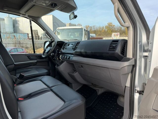 Pritschenwagen VW Crafter Pritsche 35 DOKA mittellang RWD AHK