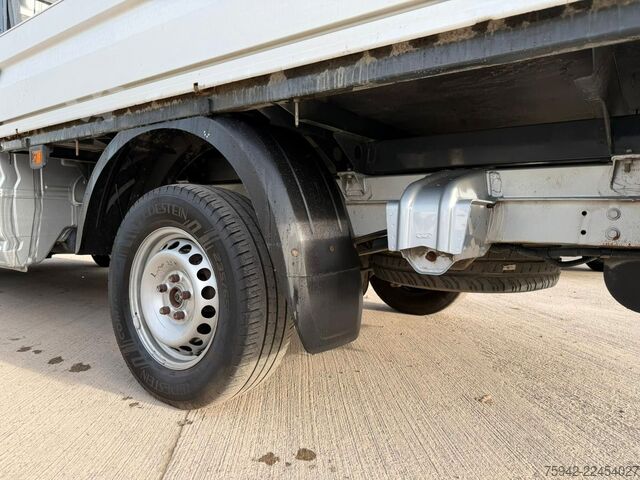 Pritschenwagen VW Crafter Pritsche 35 DOKA mittellang RWD AHK