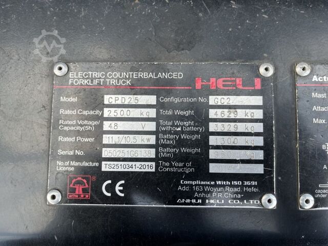 Electric 4-wheel forklift Heli CPD25
