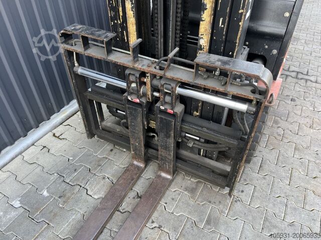 Electric 4-wheel forklift Heli CPD25