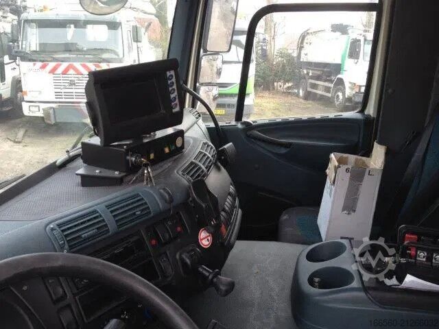 Müllwagen DAF CF 75 250 FAN + Geesink garbage + Krane HIAB 195