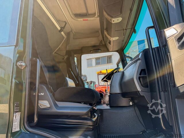 Standard tractor unit MAN TGS 35.480 Kran mit Wechselsys. SZM