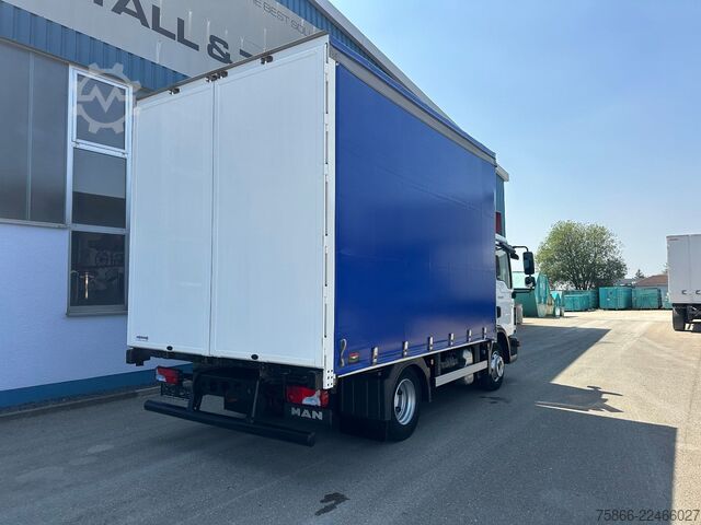 Curtain sider van MAN 8.220 TGL BL Schiebeplane Hecktüren 4.10m