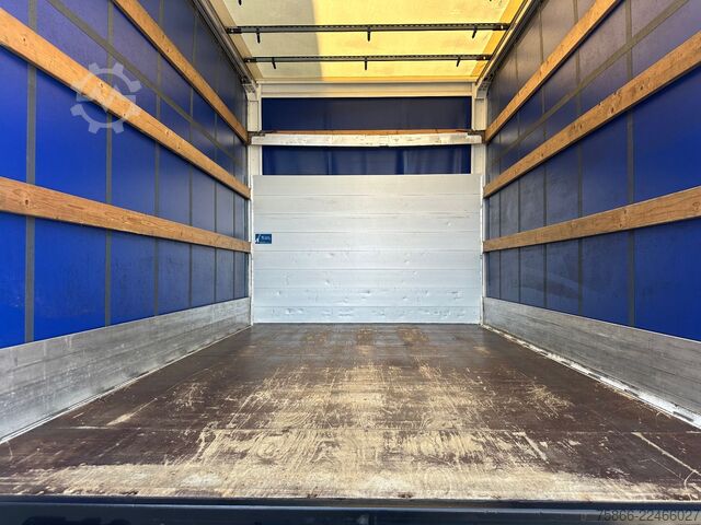 Curtain sider van MAN 8.220 TGL BL Schiebeplane Hecktüren 4.10m