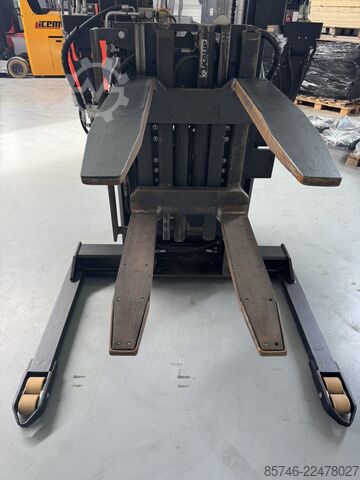 SWE 140 S - with PALLET CHANGER!! TOYOTA SWE 140 S - with PALLETCHANGER !!