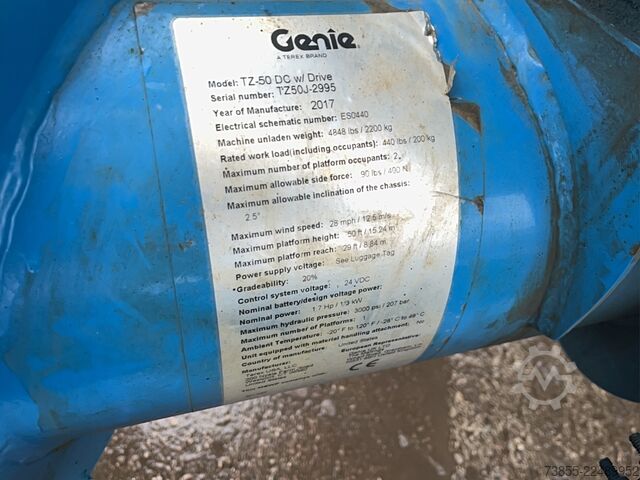 Trailer-Mounted Boom Lift Genie TZ™-50 DC w/Drive (17m)
