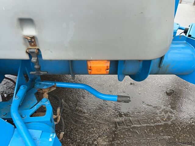 Trailer-Mounted Boom Lift Genie TZ™-50 DC w/Drive (17m)