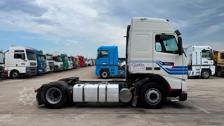 Standard tractor Volvo FH 12.420 (MANUAL GEARBOX / BOITE MANUELLE)
