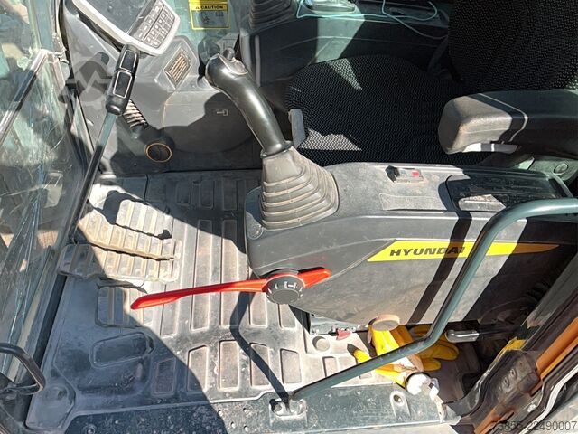 Tracked Excavator Hyundai HX300ANL